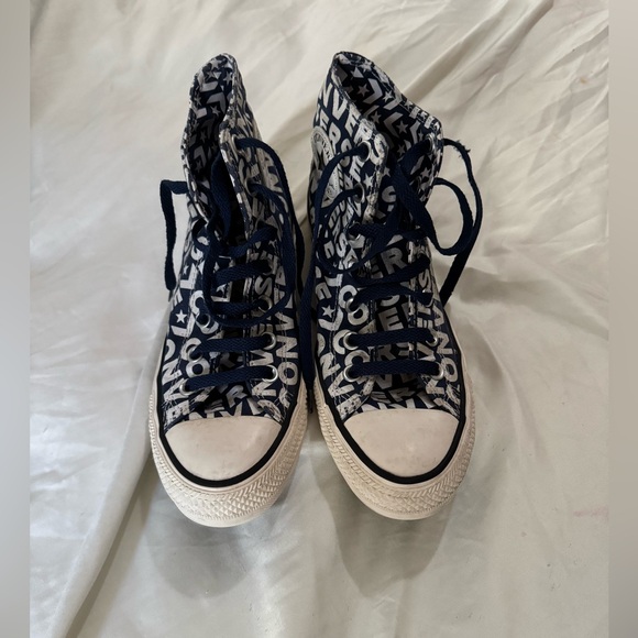 Converse all star blue and white allover print. - Picture 2 of 5